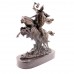 Скульптура «Конный рыцарь в доспехах с топором в руке»